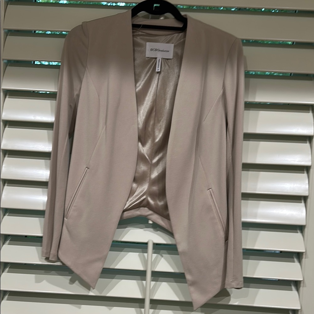 BCBG Generation Light Tan Blazer Waterfall Front Size XS